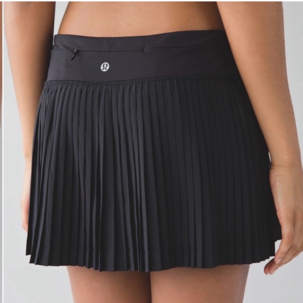 Lululemon Pleat To Street black Skirt